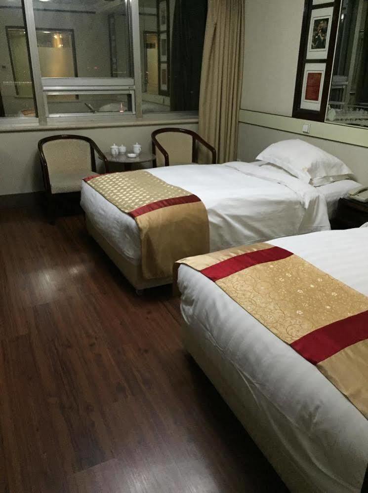 Jinan Yuquan Simpson Hotel Luaran gambar